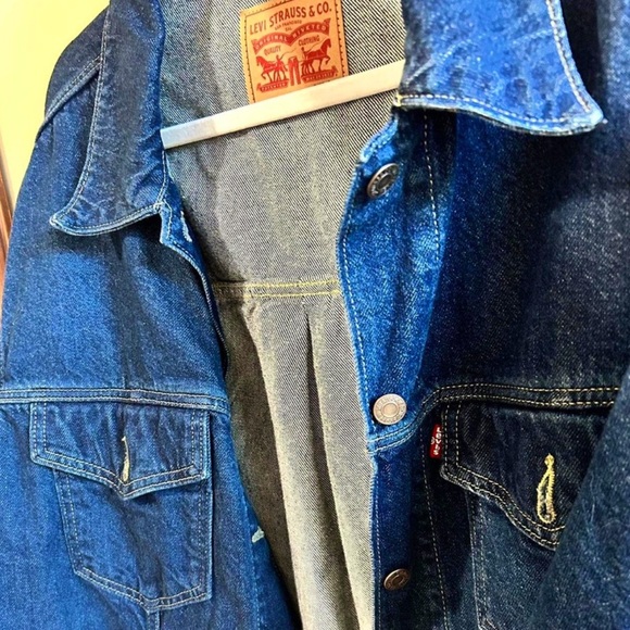 LEVIS OVERSIZED JEAN JACKET - Picture 3 of 3